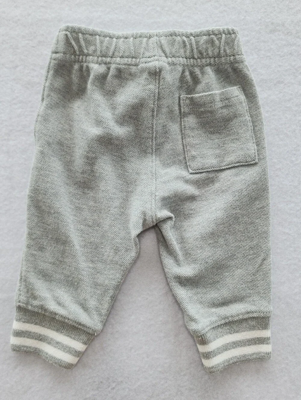 Baby GAP 2 Piece Outfit Set 0-3 Months Gray Polo Sweatshirt Jogger Pants Bear Lo